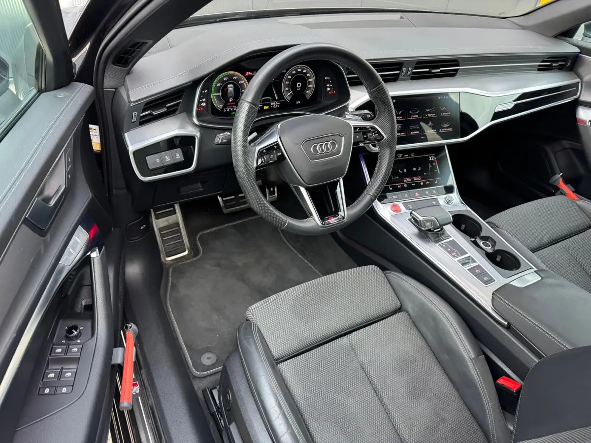50 TFSI e Quattro S-Line edition * Panorama * B&O * Matrix Led * Stoelverwarming *