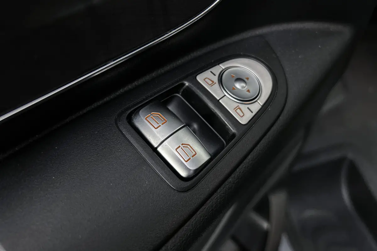 114 CDI Lang Dubbel Cabine | Nieuw | BPM vrij | Led | Camera | Navigatie | Cruise control | Parkeersensoren