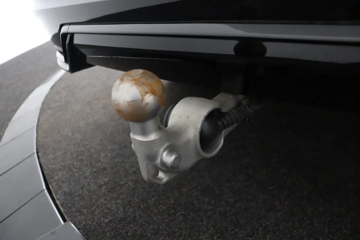 T6 AWD Plus Dark | Stoel + Stuur verwarming | Trekhaak | BLIS |