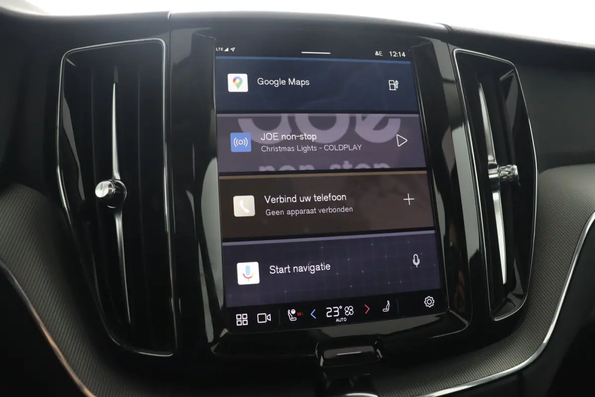 T6 AWD Plus Dark | Stoel + Stuur verwarming | Trekhaak | BLIS |
