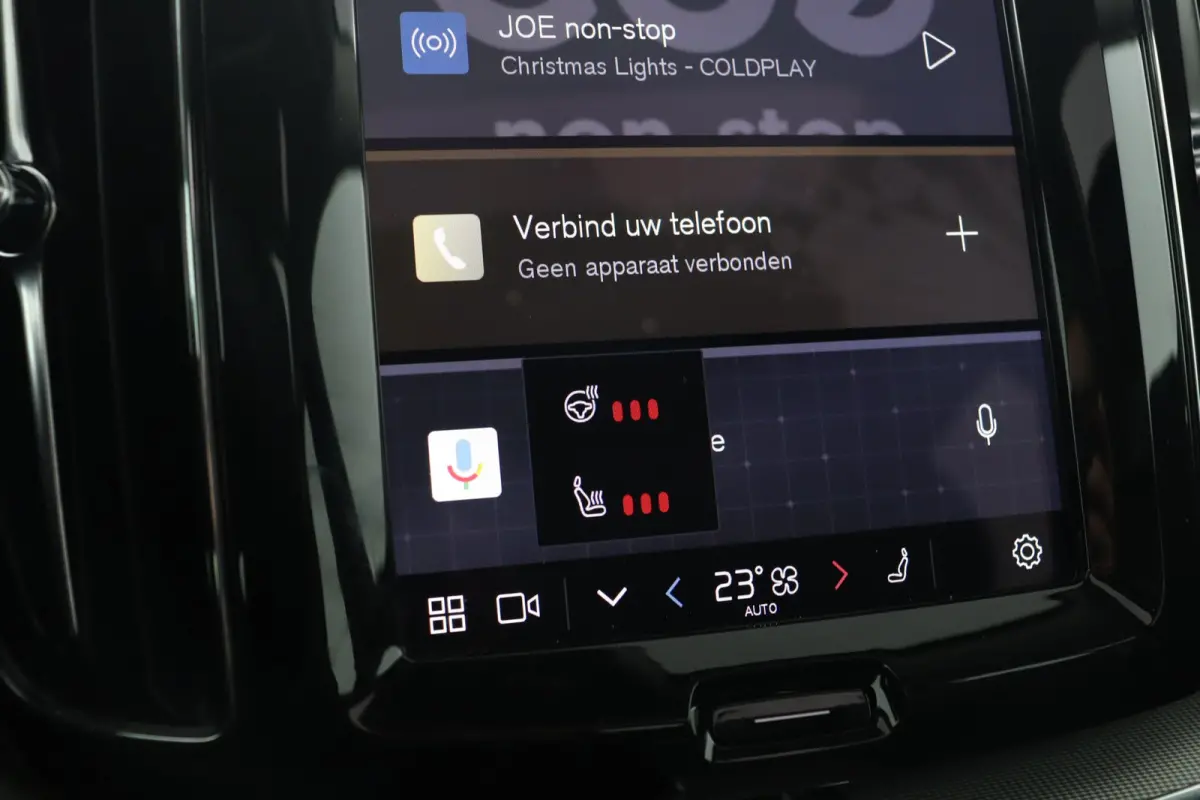 T6 AWD Plus Dark | Stoel + Stuur verwarming | Trekhaak | BLIS |