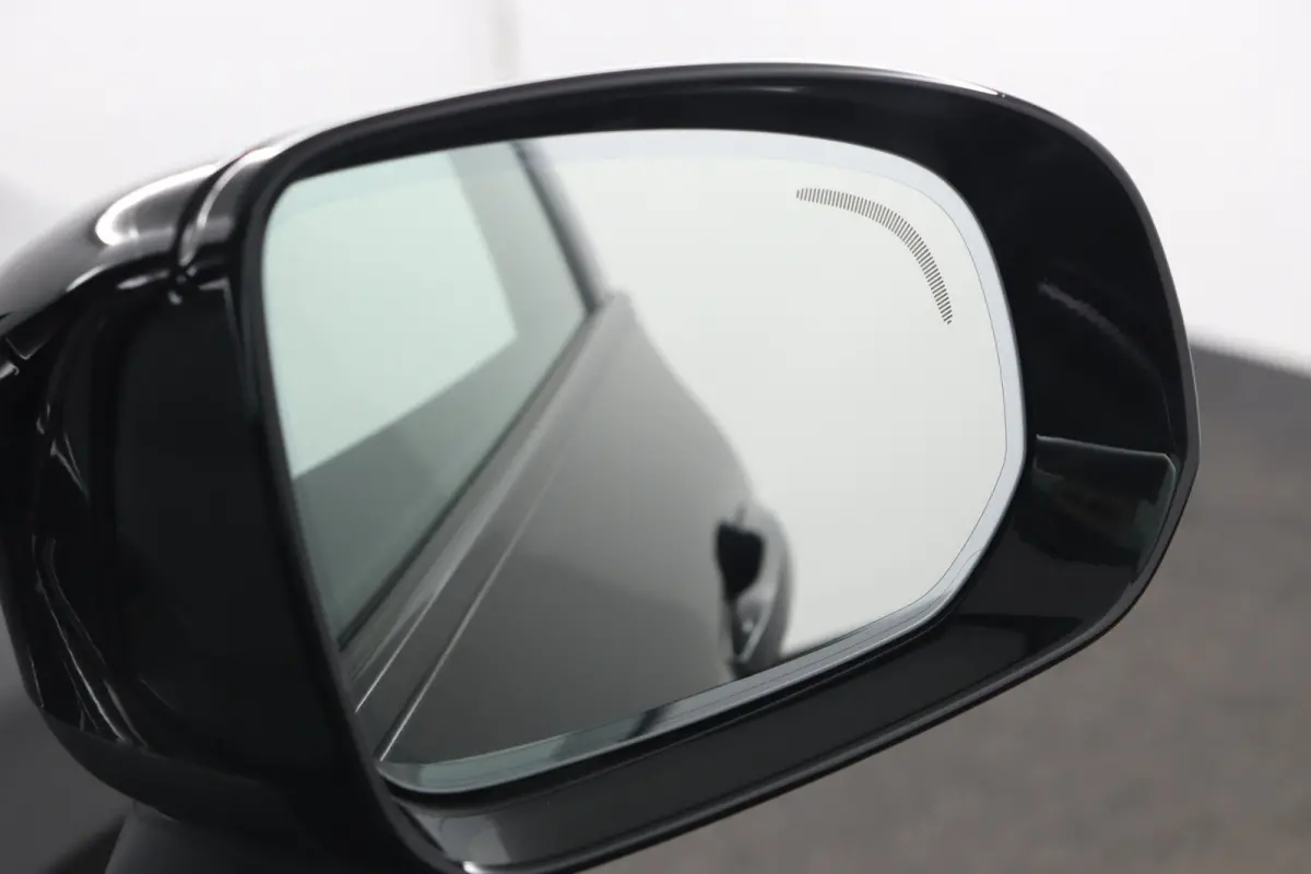 T6 AWD Plus Dark | Stoel + Stuur verwarming | Trekhaak | BLIS |