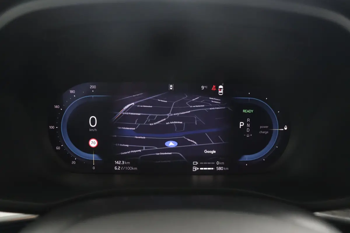 T6 AWD Plus Dark | Stoel + Stuur verwarming | Trekhaak | BLIS |