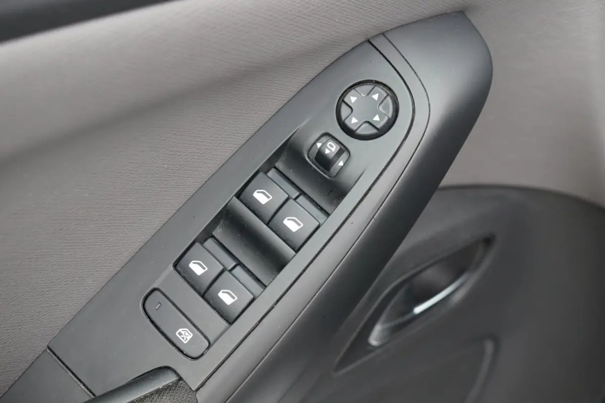 1.2 PureTech Business Automaat - Gris Artense - Camera/Clima/Carplay