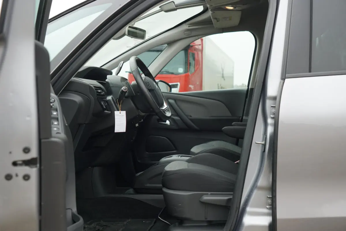 1.2 PureTech Business Automaat - Gris Artense - Camera/Clima/Carplay