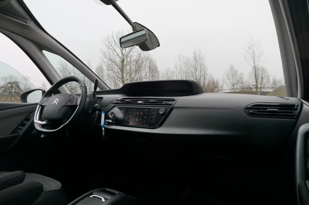 1.2 PureTech Business Automaat - Gris Artense - Camera/Clima/Carplay