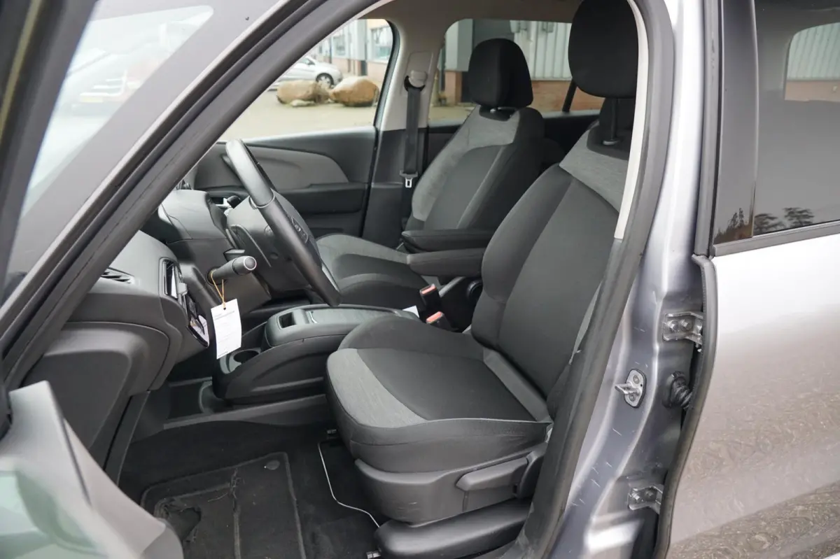 1.2 PureTech Business Automaat - Gris Artense - Camera/Clima/Carplay