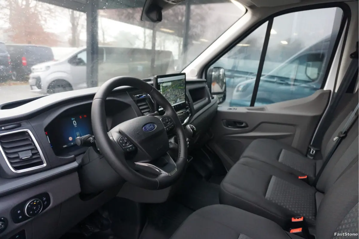 350L 130PK L4H3 Dubbel Cabine BPM VRIJ!! Navi, ° Camera, Adap. Cruise, LM Velg!! NR. A240