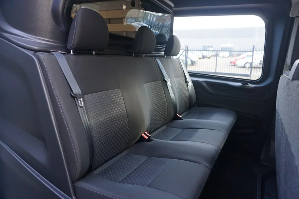 350L 130PK L4H3 Dubbel Cabine BPM VRIJ!! Navi, ° Camera, Adap. Cruise, LM Velg!! NR. A240