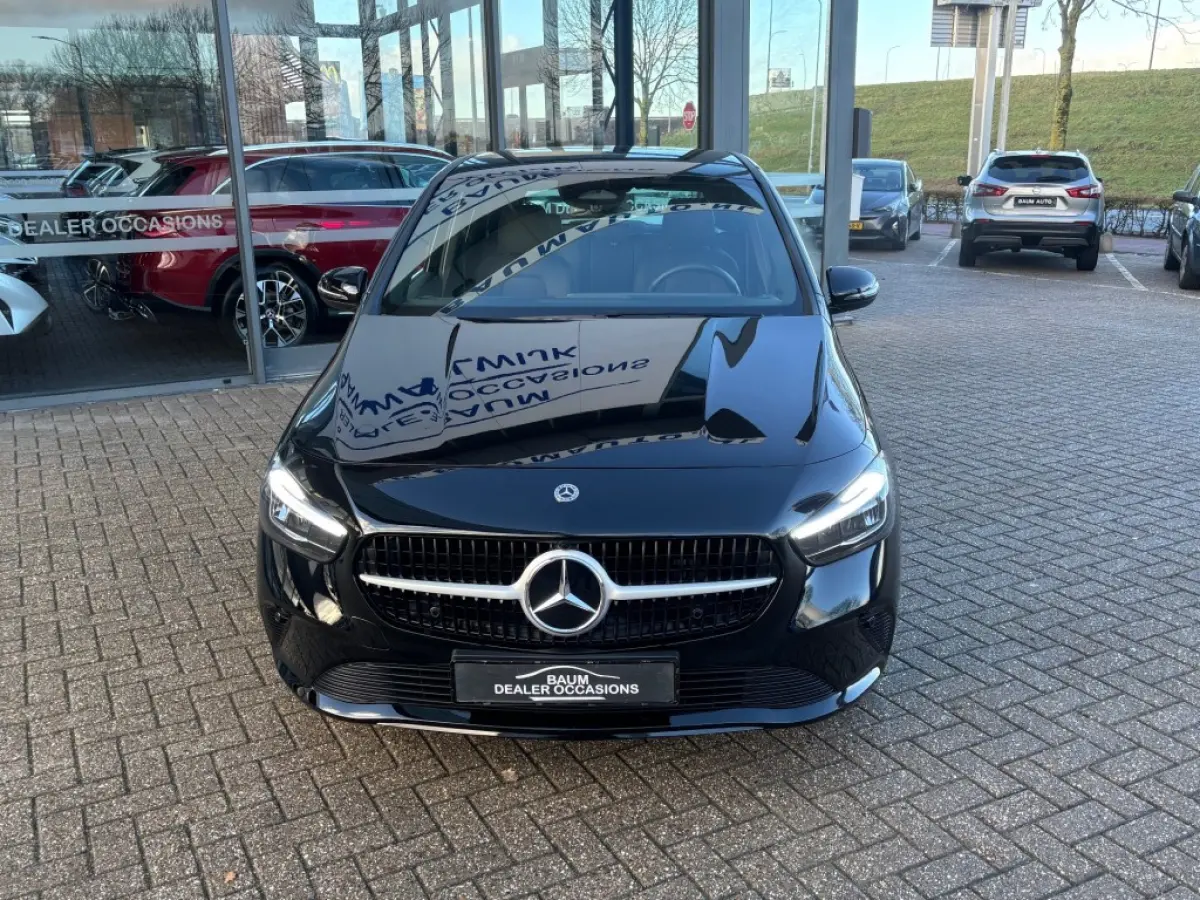 250E AUTOMAAT LUXURY LINE NAVI PDC-CAMRERA STOELVW.