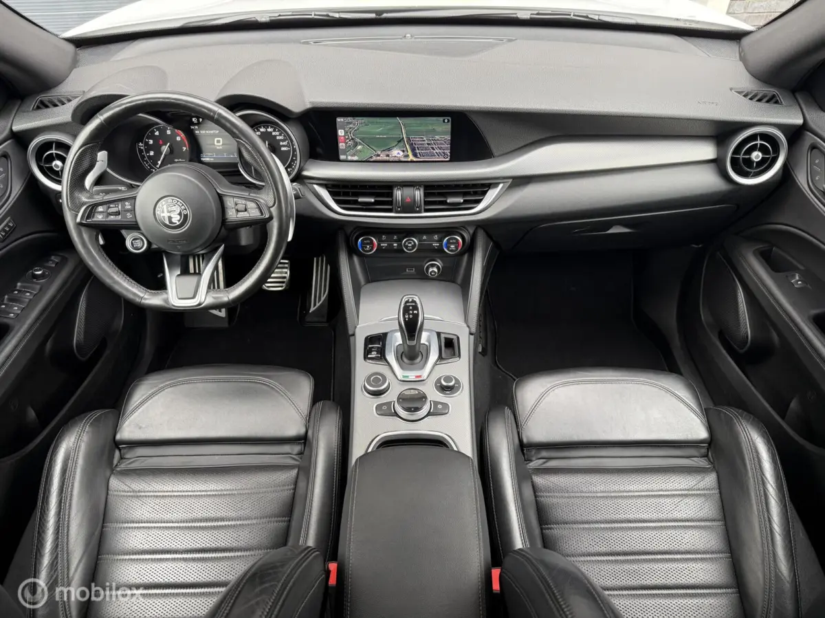 2.0 T AWD Sprint Panodak Leer Navi Carplay Camera BTW Auto!
