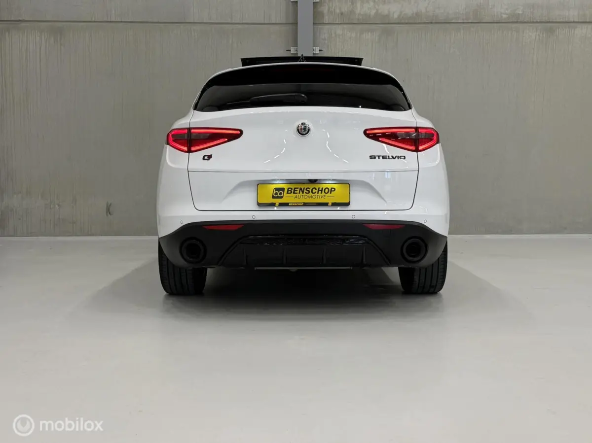 2.0 T AWD Sprint Panodak Leer Navi Carplay Camera BTW Auto!