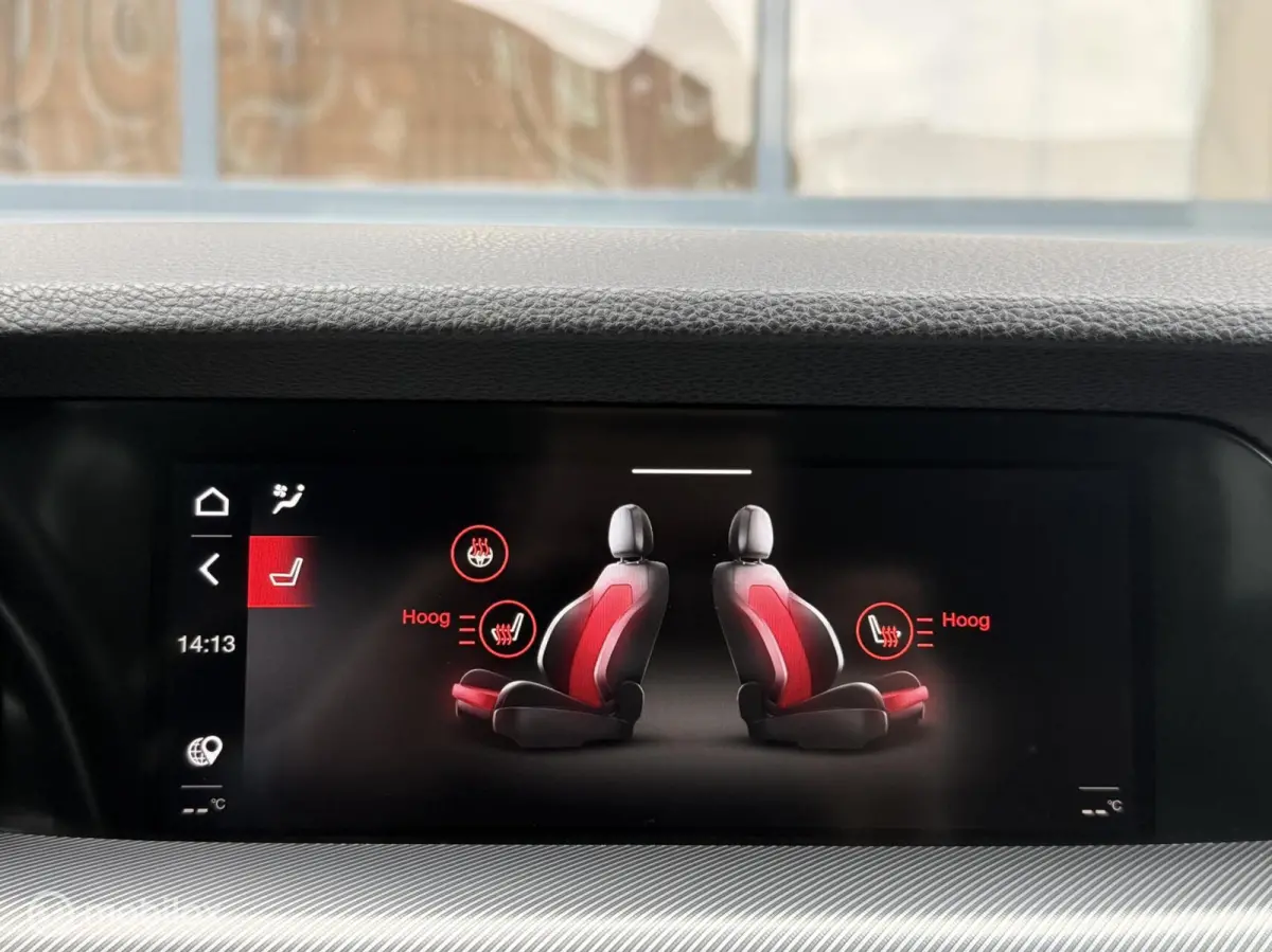 2.0 T AWD Sprint Panodak Leer Navi Carplay Camera BTW Auto!