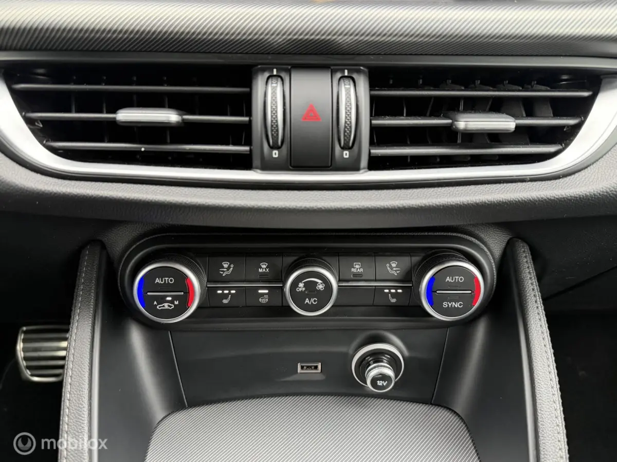 2.0 T AWD Sprint Panodak Leer Navi Carplay Camera BTW Auto!