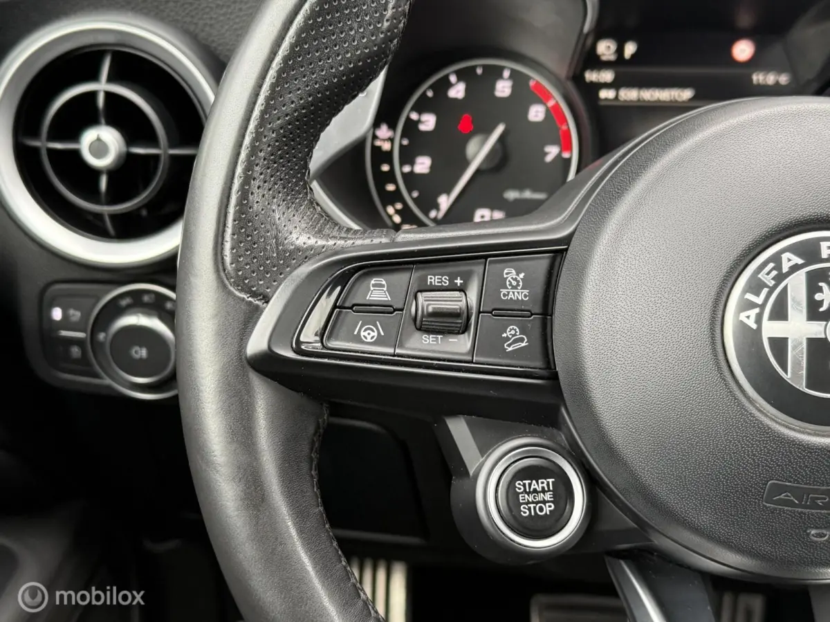 2.0 T AWD Sprint Panodak Leer Navi Carplay Camera BTW Auto!
