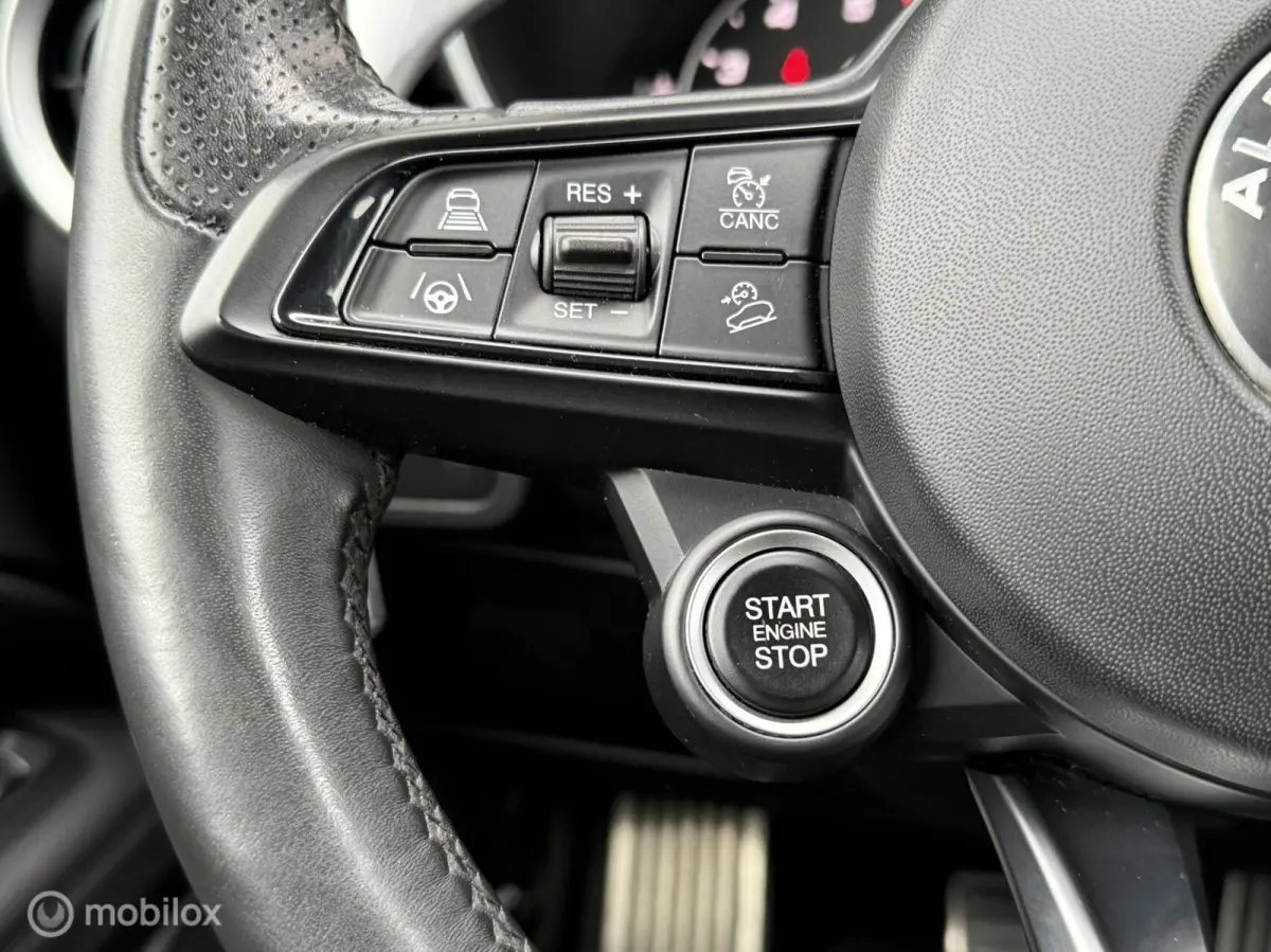 2.0 T AWD Sprint Panodak Leer Navi Carplay Camera BTW Auto!