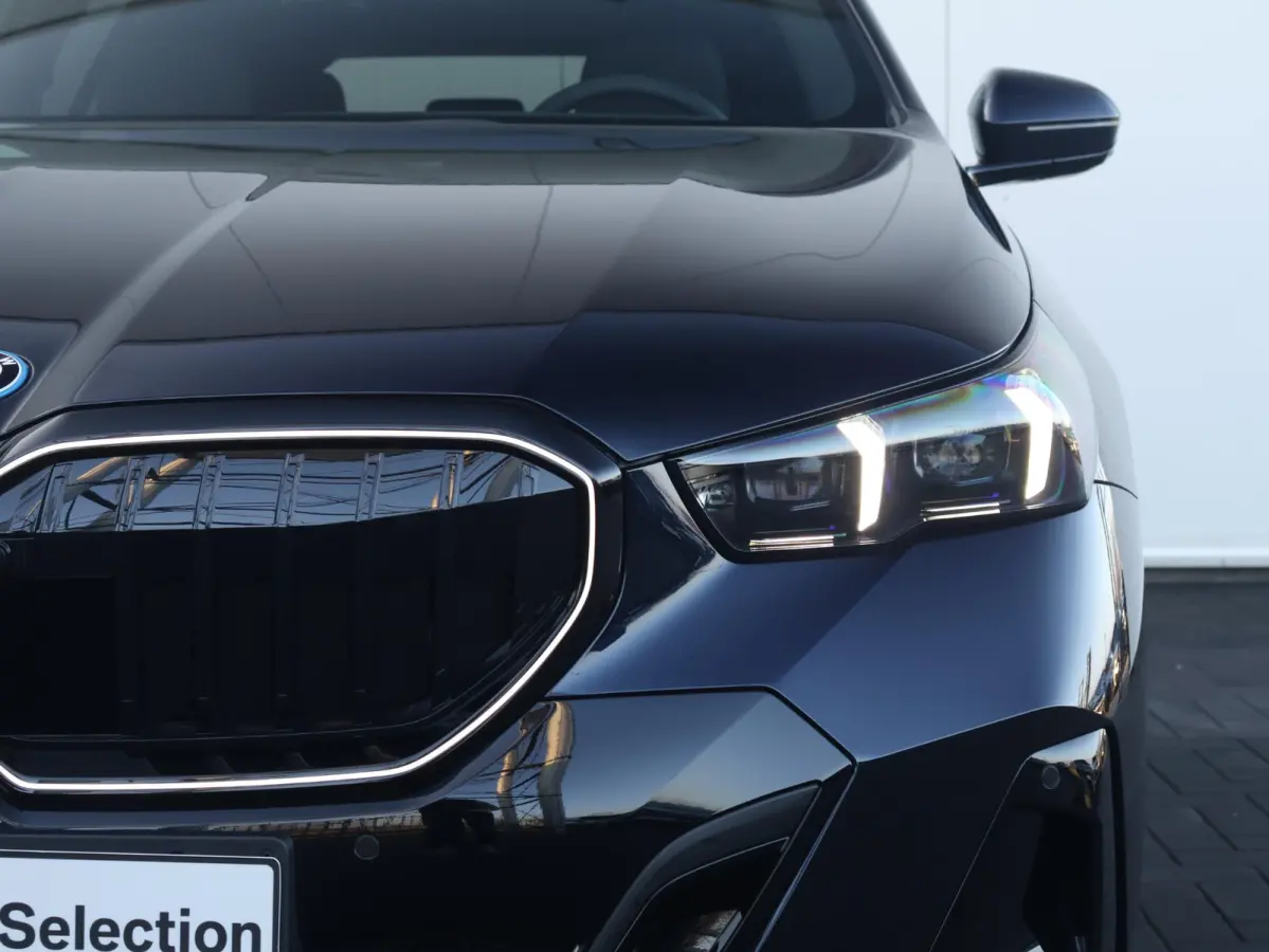 550e xDrive | M Sportpakket Pro | Innovation Pack | Travel Packj | Comfort Pack