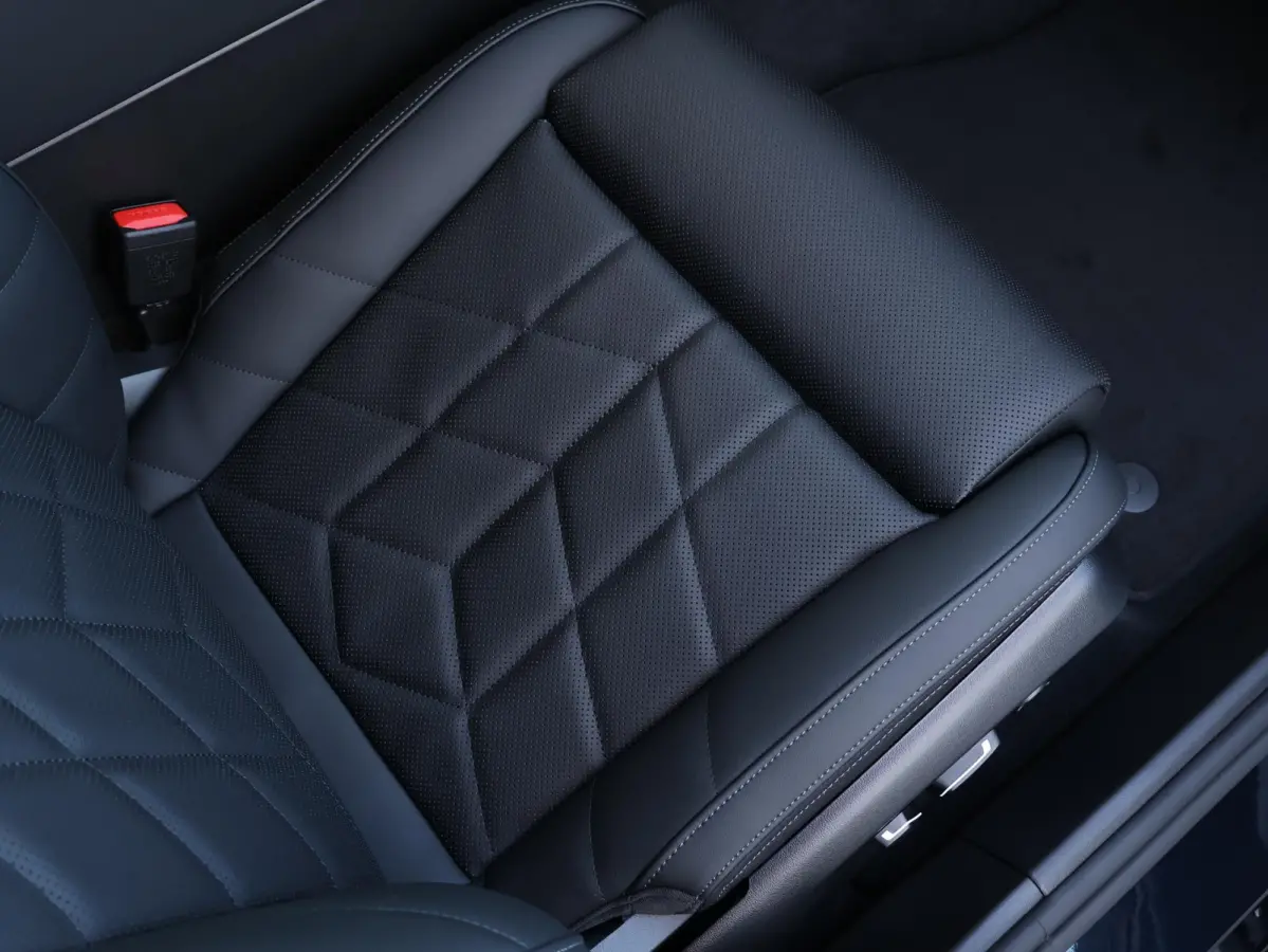 550e xDrive | M Sportpakket Pro | Innovation Pack | Travel Packj | Comfort Pack