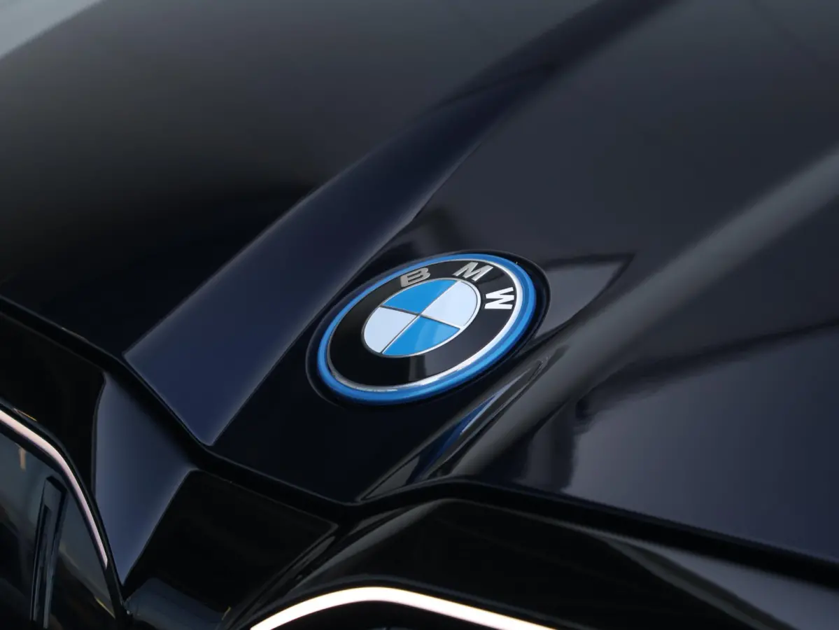 550e xDrive | M Sportpakket Pro | Innovation Pack | Travel Packj | Comfort Pack