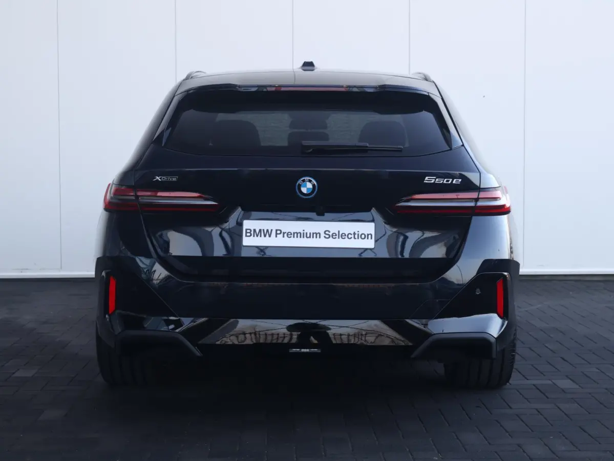 550e xDrive | M Sportpakket Pro | Innovation Pack | Travel Packj | Comfort Pack