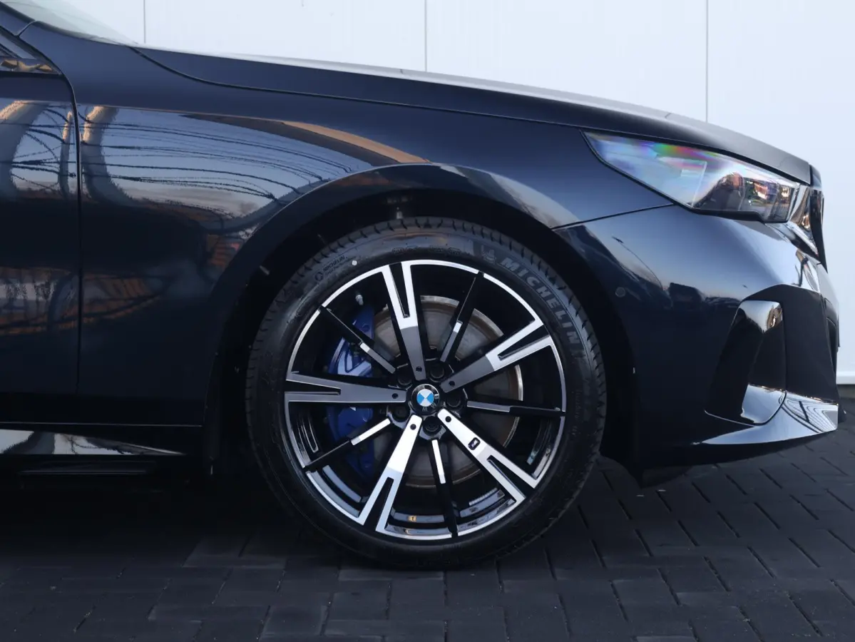 550e xDrive | M Sportpakket Pro | Innovation Pack | Travel Packj | Comfort Pack