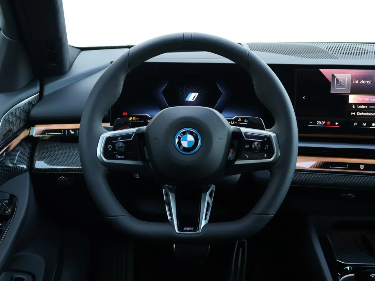 550e xDrive | M Sportpakket Pro | Innovation Pack | Travel Packj | Comfort Pack