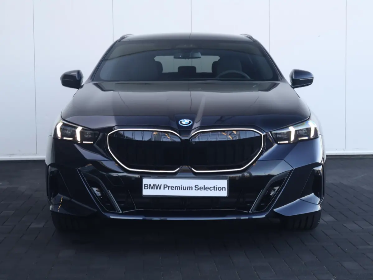 550e xDrive | M Sportpakket Pro | Innovation Pack | Travel Packj | Comfort Pack