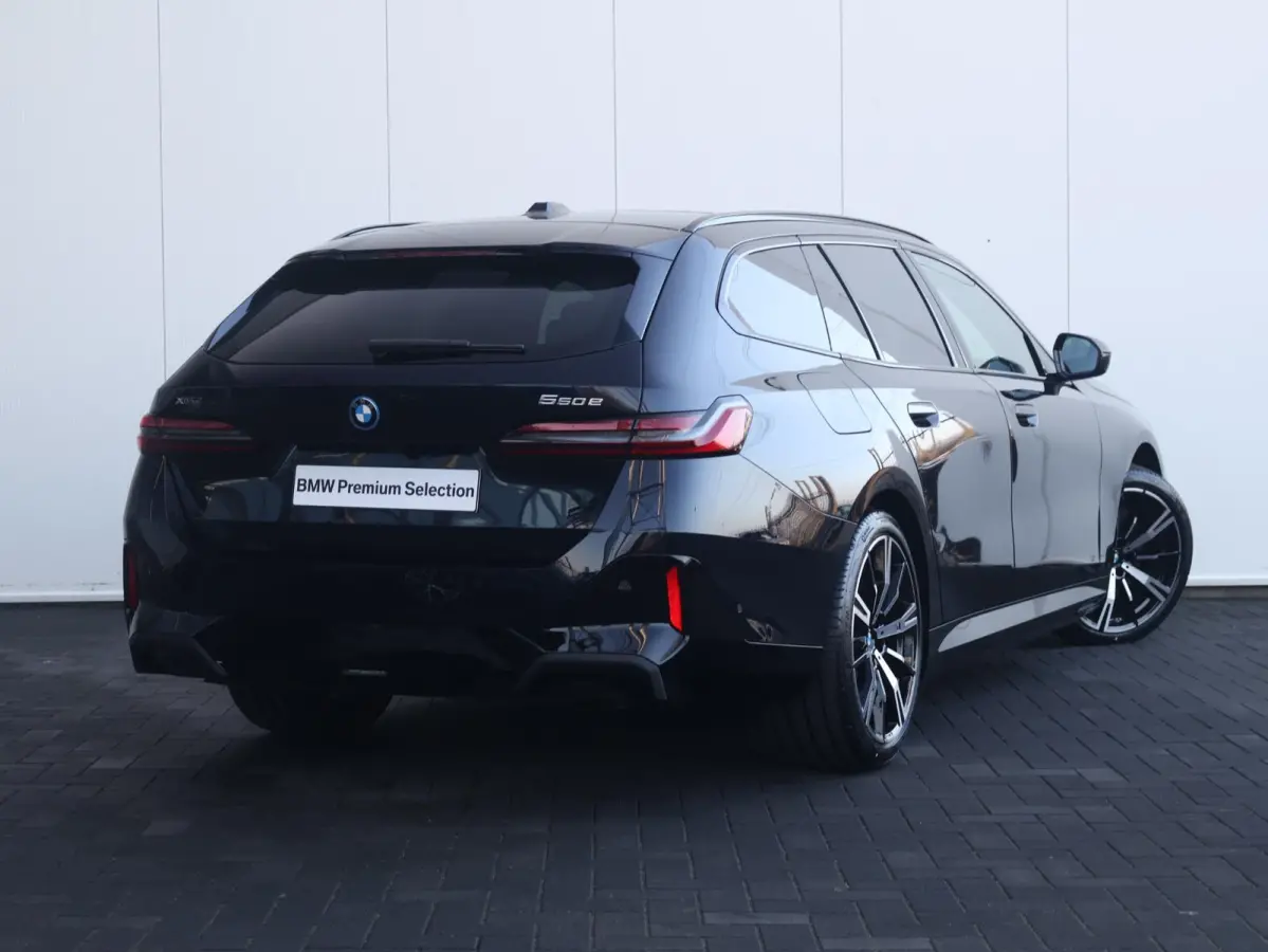 550e xDrive | M Sportpakket Pro | Innovation Pack | Travel Packj | Comfort Pack