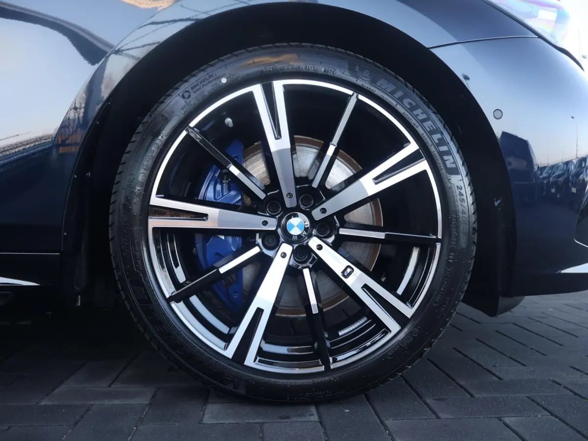 550e xDrive | M Sportpakket Pro | Innovation Pack | Travel Packj | Comfort Pack
