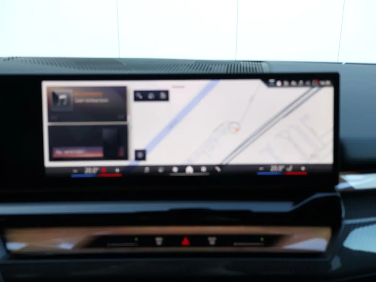 550e xDrive | M Sportpakket Pro | Innovation Pack | Travel Packj | Comfort Pack