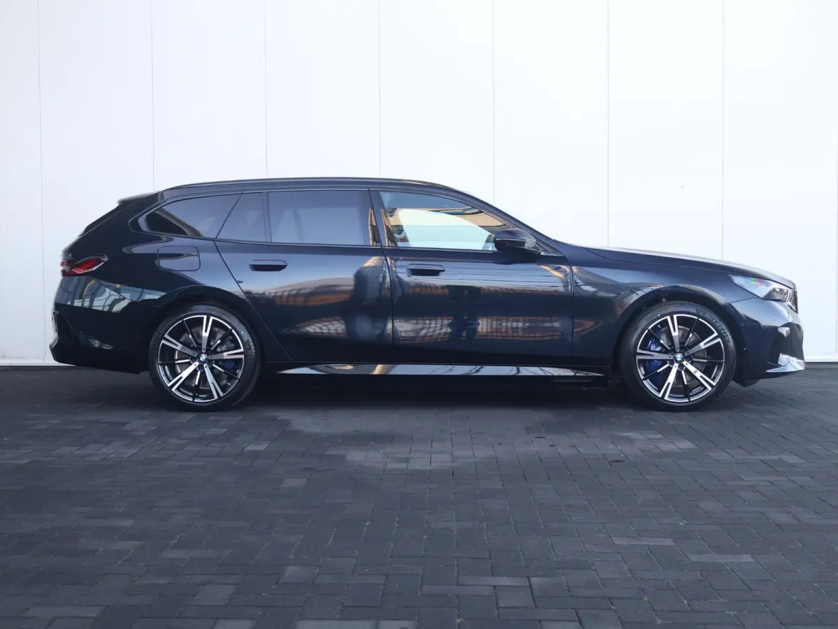 550e xDrive | M Sportpakket Pro | Innovation Pack | Travel Packj | Comfort Pack