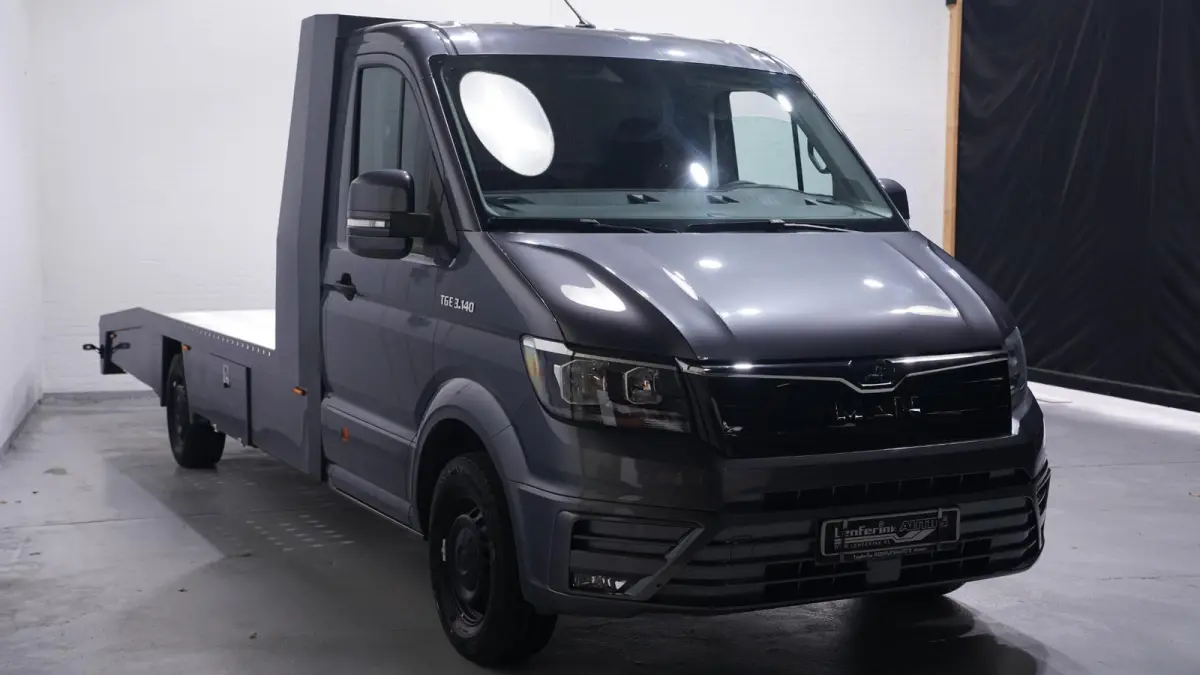 2.0 TDI 140 pk Autotransporter Airco, Luchtvering Apple Carplay, Trekhaak 3.500 kg, Cruise Control, BPM vrij, 3-Zits