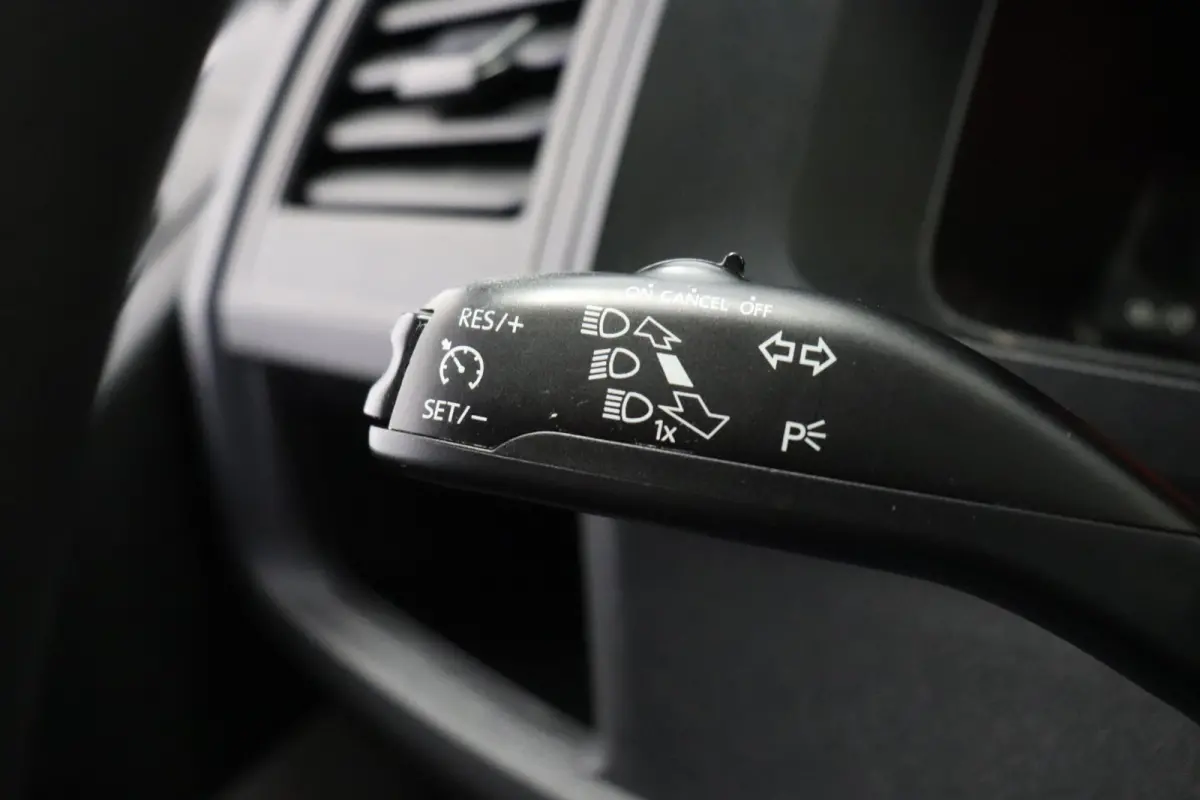 2.0 TDI 150PK Automaat EURO 6 - Airco - Navi - Cruise - €14.950,- Excl.