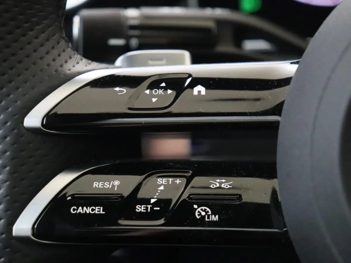 300 e Business Solution AMG /Panoramadak /Burmester 3D /HUD /Nightpakket /Winterpakket