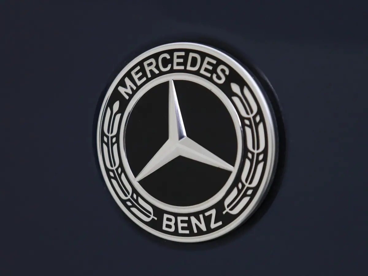 300 e Business Solution AMG /Panoramadak /Burmester 3D /HUD /Nightpakket /Winterpakket