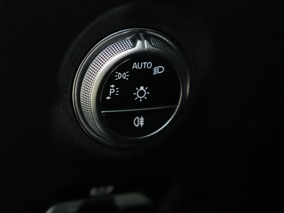 300 e Business Solution AMG /Panoramadak /Burmester 3D /HUD /Nightpakket /Winterpakket