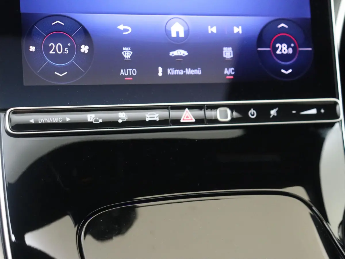 300 e Business Solution AMG /Panoramadak /Burmester 3D /HUD /Nightpakket /Winterpakket