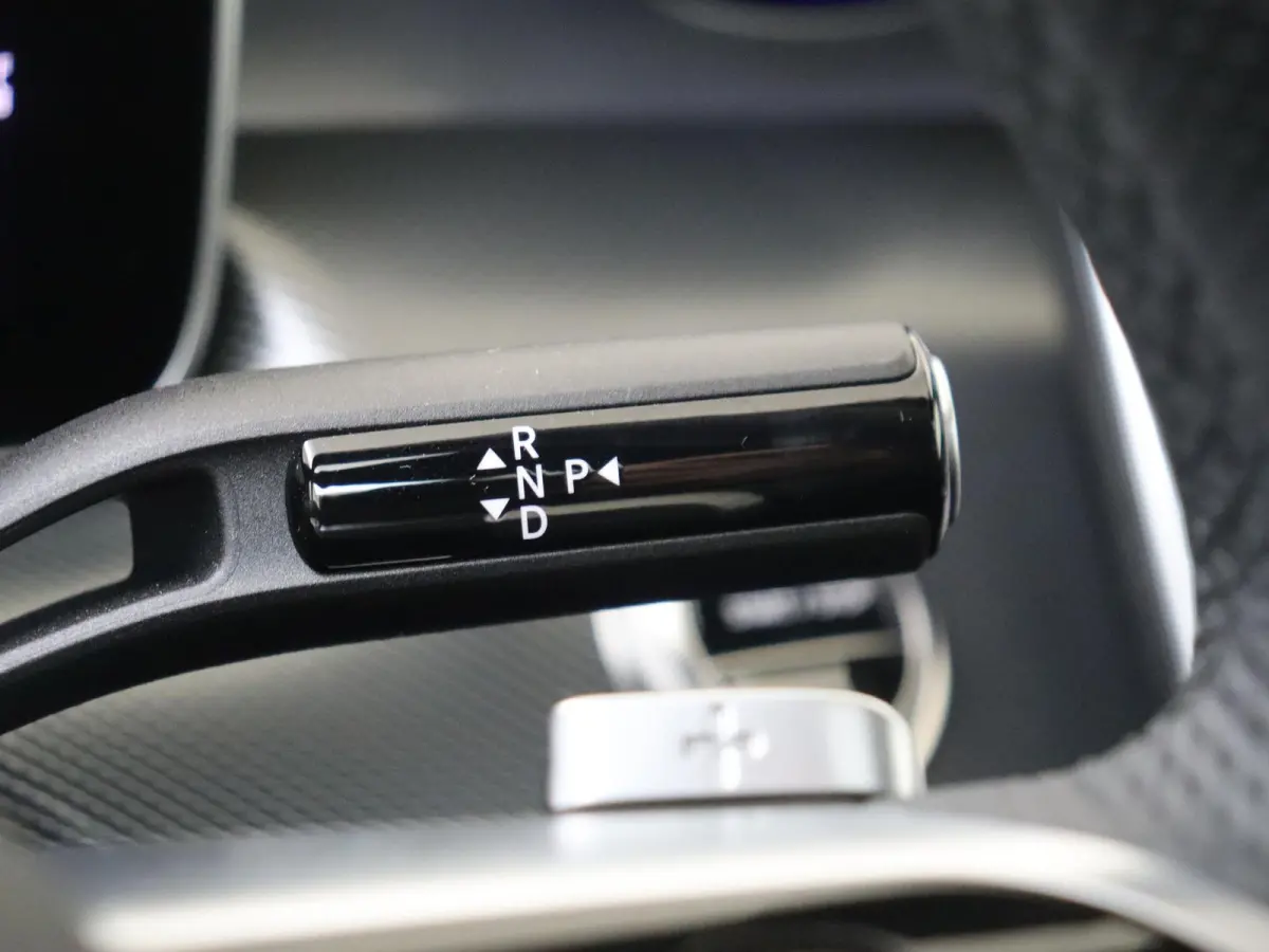 300 e Business Solution AMG /Panoramadak /Burmester 3D /HUD /Nightpakket /Winterpakket