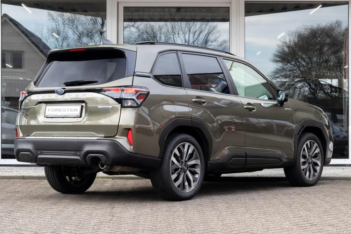 2.0i CVT e-BOXER Premium | Eyesight | Navigatie | Harman Kardon | 1e Eigenaar |