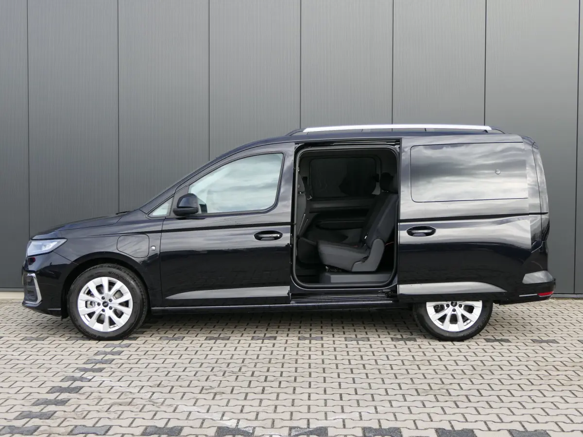 1.5 PHEV Titanium 7 Persoons | 7-Persoons | Camera | Dubbele Schuifdeur | Adaptive Cruise | BLIS | Navigatie | Stoel/Stuurverwarming