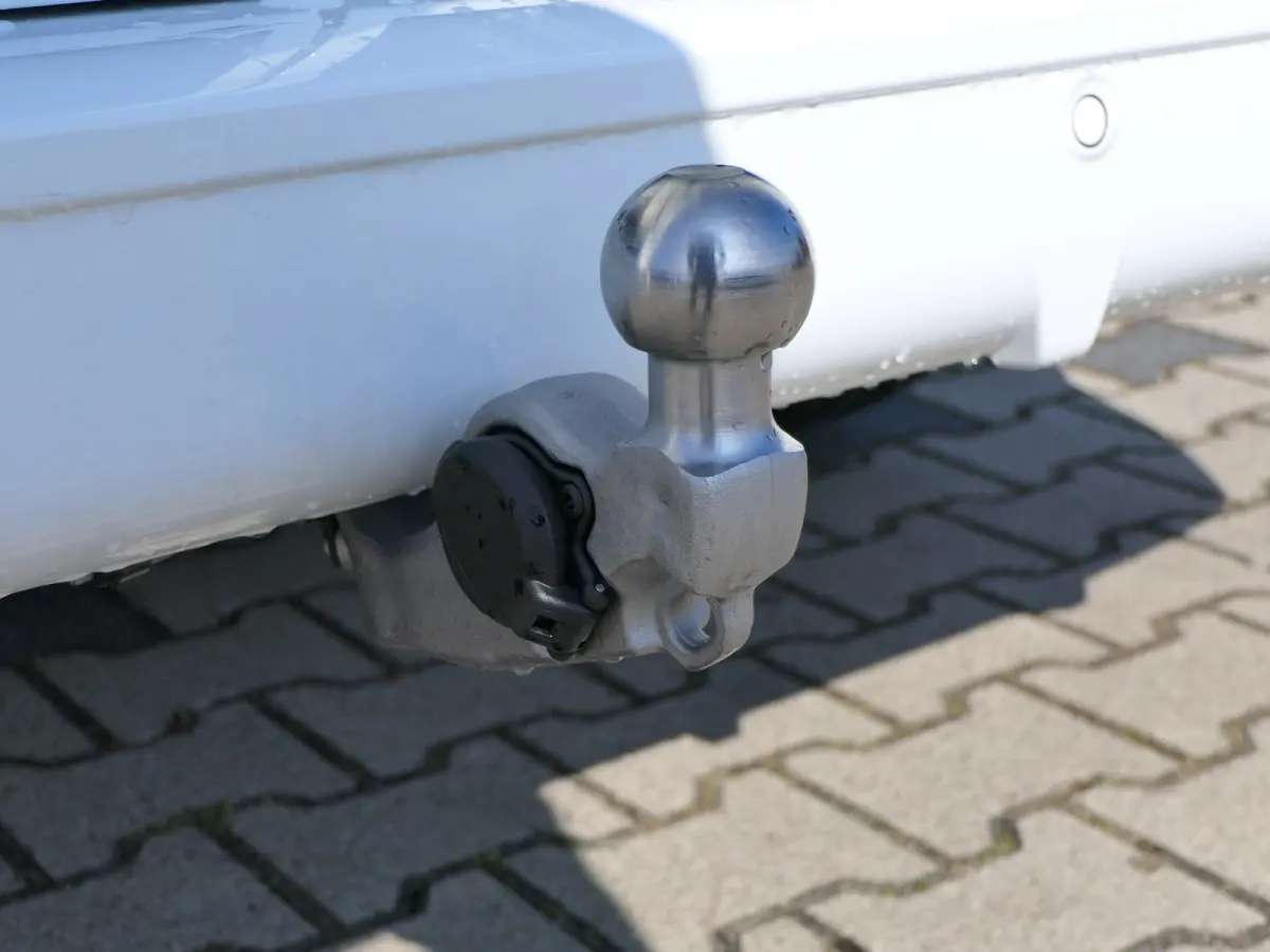 320 2.5 PHEV 233PK L2H1 Sport Automaat! Trekhaak | 2300kg Trekgewicht | B&O
