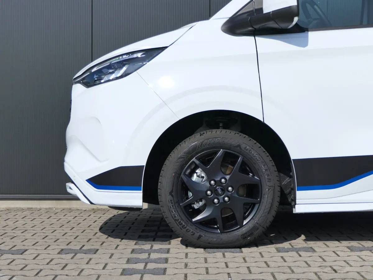 320 2.5 PHEV 233PK L2H1 Sport Automaat! Trekhaak | 2300kg Trekgewicht | B&O