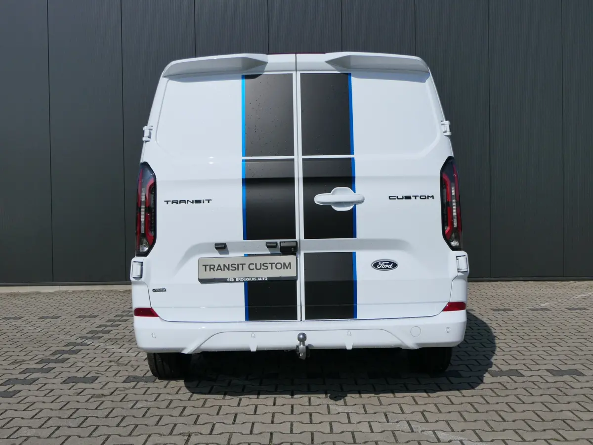 320 2.5 PHEV 233PK L2H1 Sport Automaat! Trekhaak | 2300kg Trekgewicht | B&O