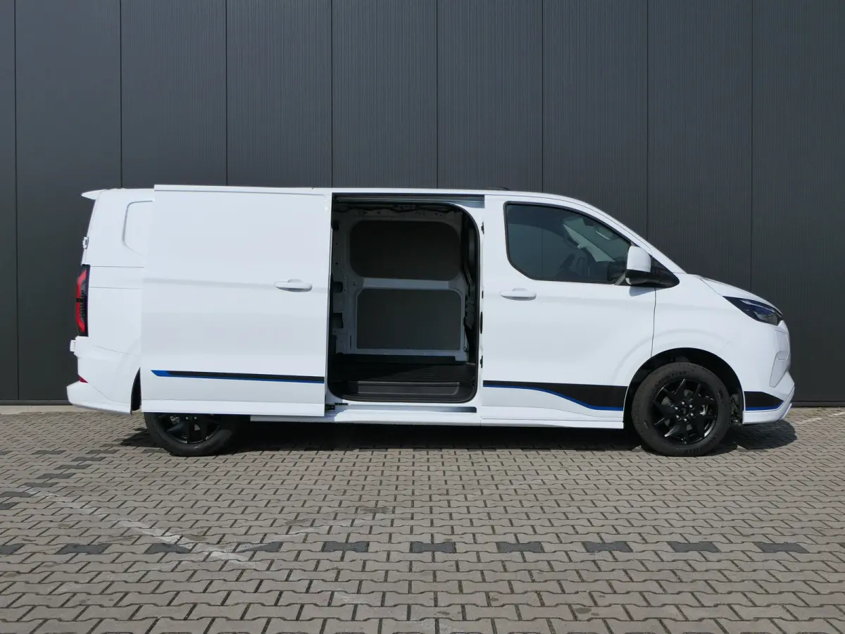 320 2.5 PHEV 233PK L2H1 Sport Automaat! Trekhaak | 2300kg Trekgewicht | B&O
