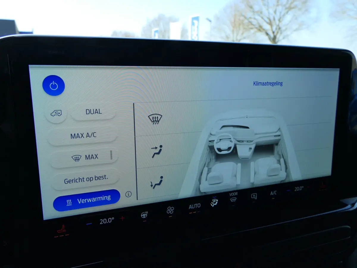 320 2.5 PHEV 233PK L2H1 Sport Automaat! Trekhaak | 2300kg Trekgewicht | B&O