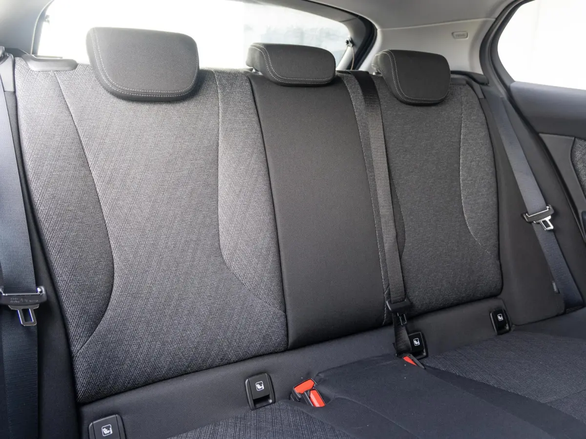 120 | M Sport Design | Achteruitrijcamera | Stoelverwarming | Driving Assistant | 18'' |