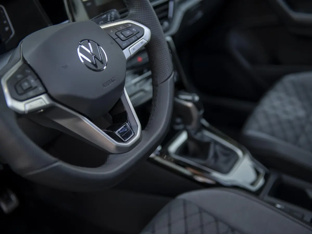 1.5 TSI R-Line Black Style Edition | Pano | Navi | App-connect | LED Plus | 19" LMV Black | Nw.prijs € 55.660,-!