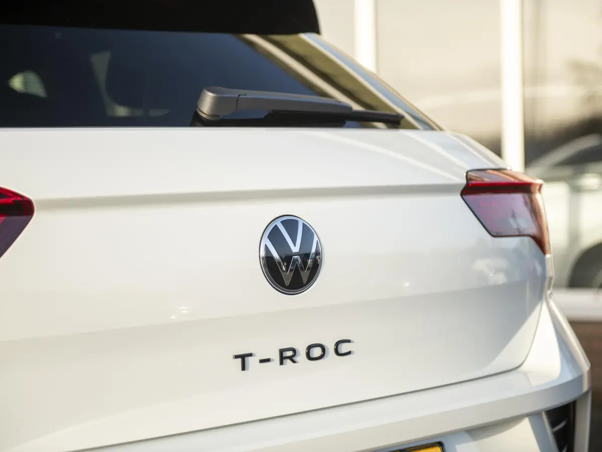 1.5 TSI R-Line Black Style Edition | Pano | Navi | App-connect | LED Plus | 19" LMV Black | Nw.prijs € 55.660,-!