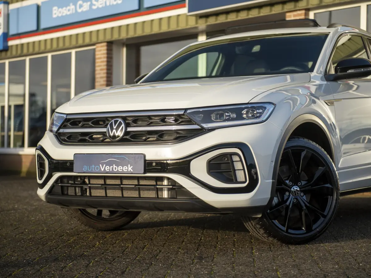 1.5 TSI R-Line Black Style Edition | Pano | Navi | App-connect | LED Plus | 19" LMV Black | Nw.prijs € 55.660,-!