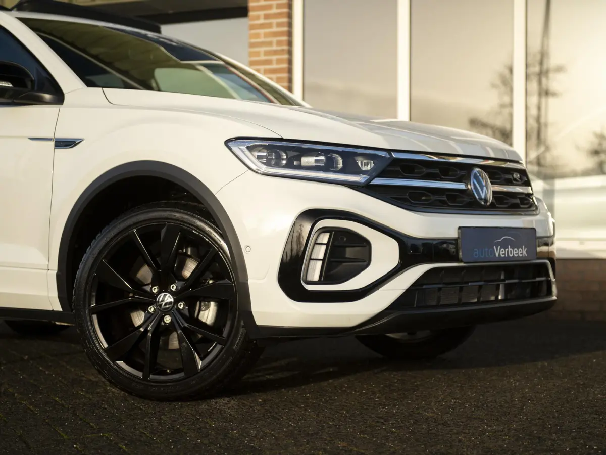 1.5 TSI R-Line Black Style Edition | Pano | Navi | App-connect | LED Plus | 19" LMV Black | Nw.prijs € 55.660,-!